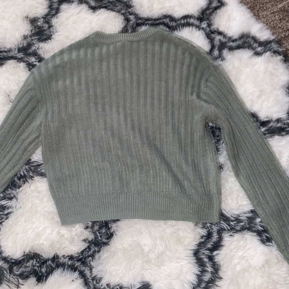 H&M Divided Sweater - Picture 3 of 3